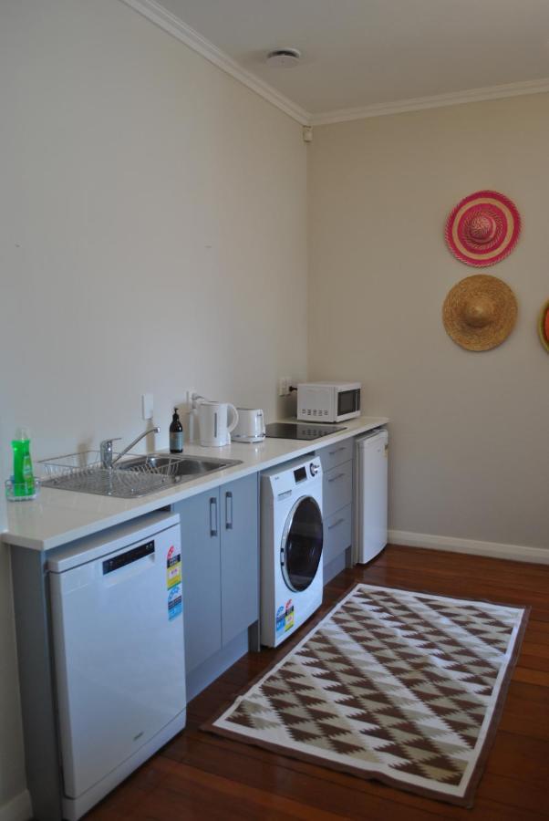 Wai O Taiki Bay B&B Auckland Bagian luar foto